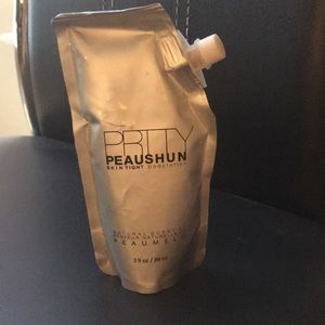 Pretty Prtty Peaushun skin tight body lotion